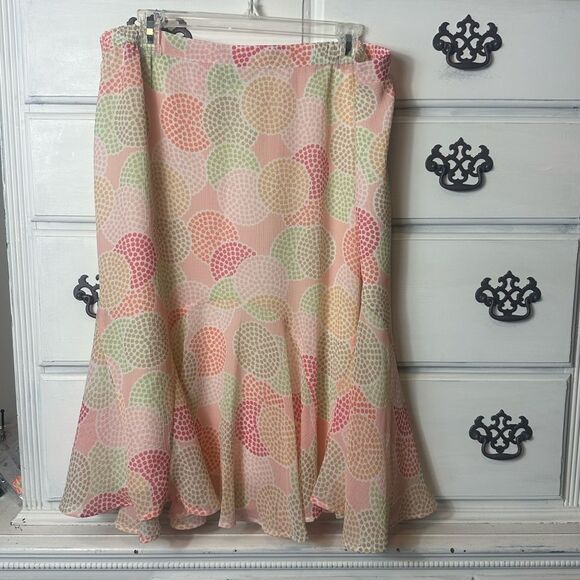 Geometric Patterned‎ Skirt - Picture 4 of 16